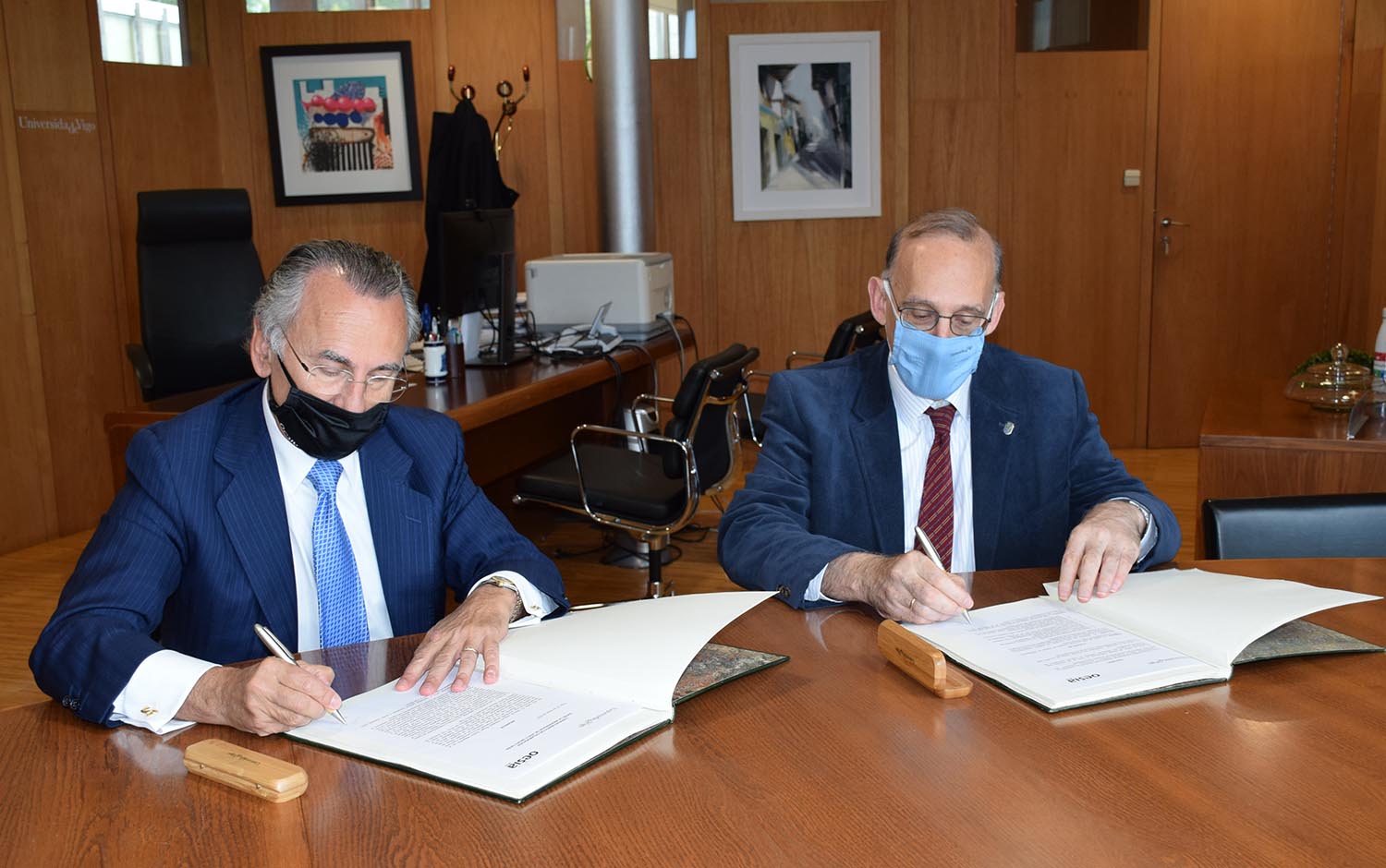 La UVigo y la multinacional Oesía firman un convenio de colaboración para trabajar en ciberseguridad y transformación digital