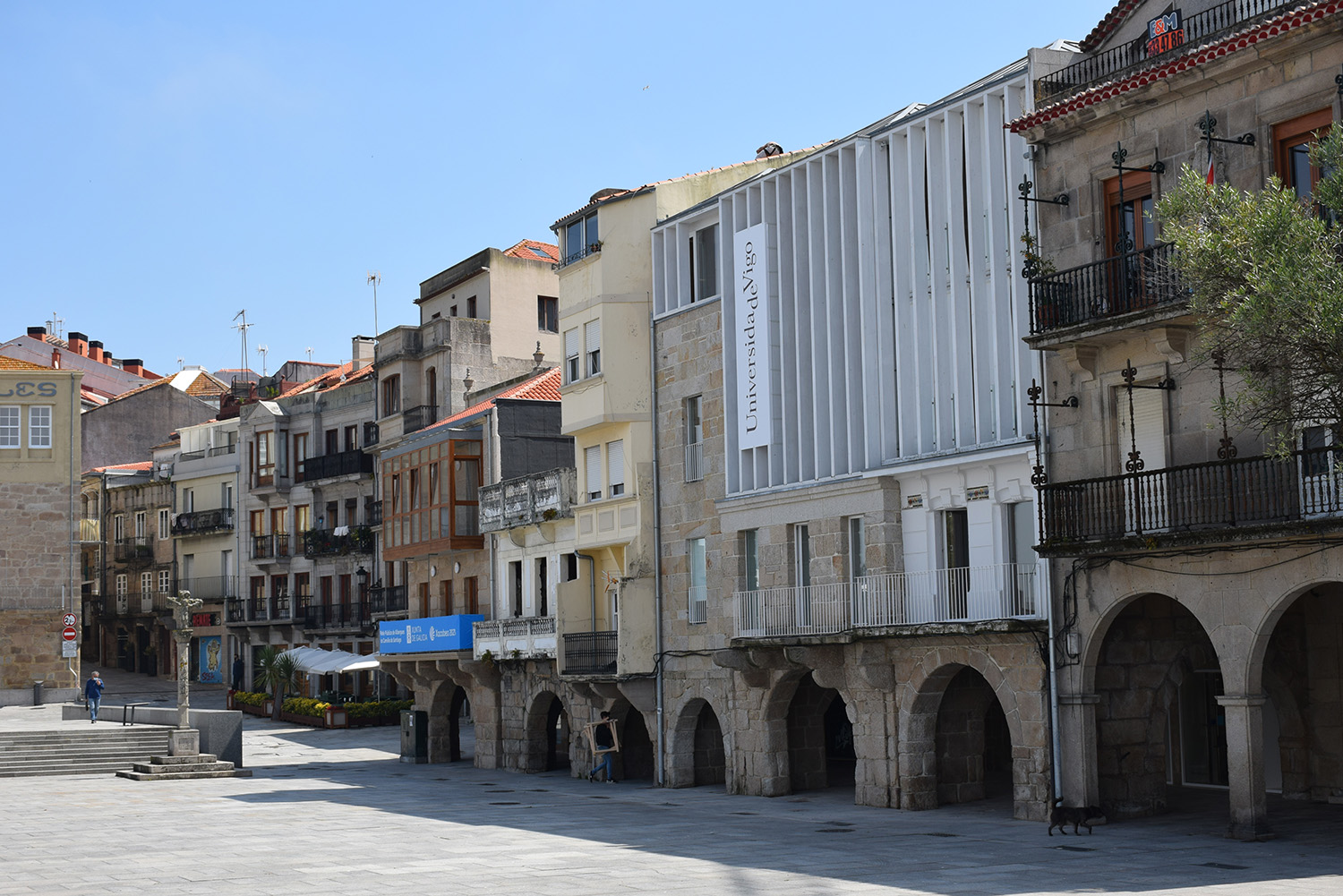 Inauguración de la nueva sede de la UVigo en el edificio Redeiras en el centro de la ciudad